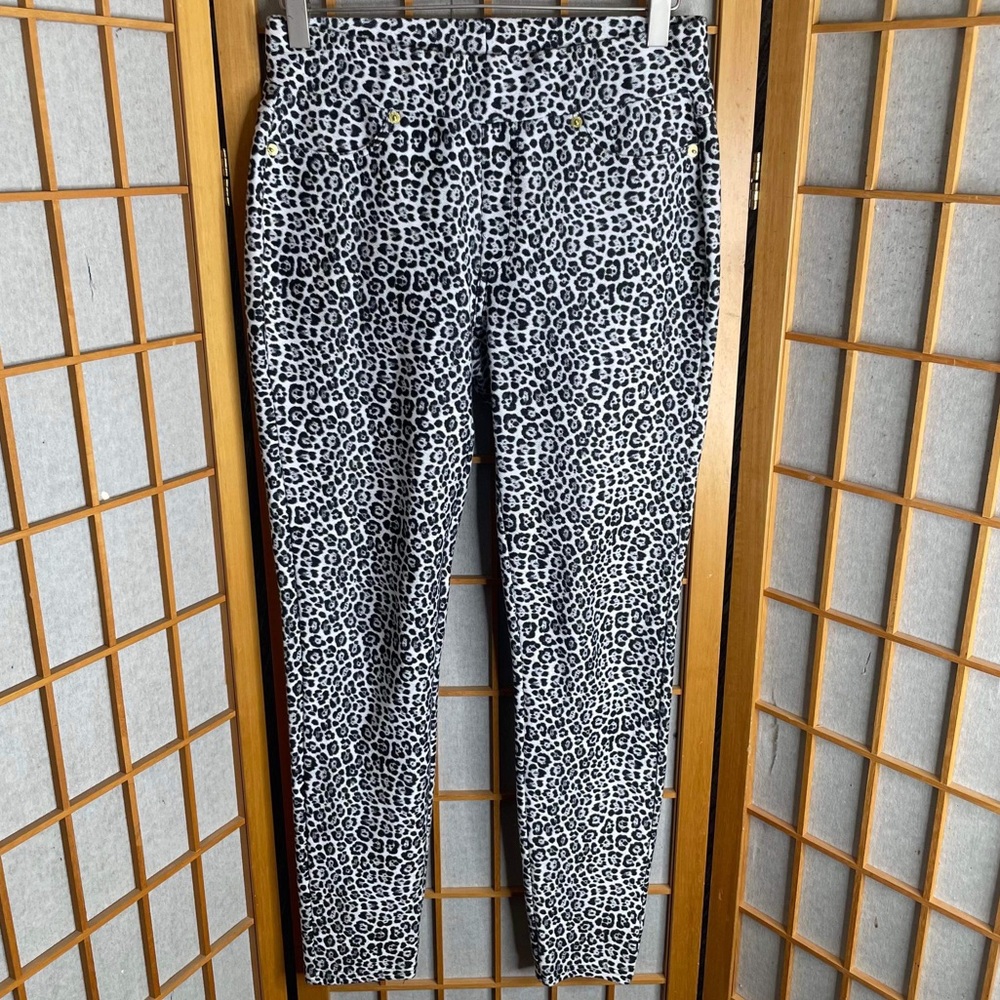 Michael Kors Stretchy Animal Print Snow Leopard Pull On Legging Pants